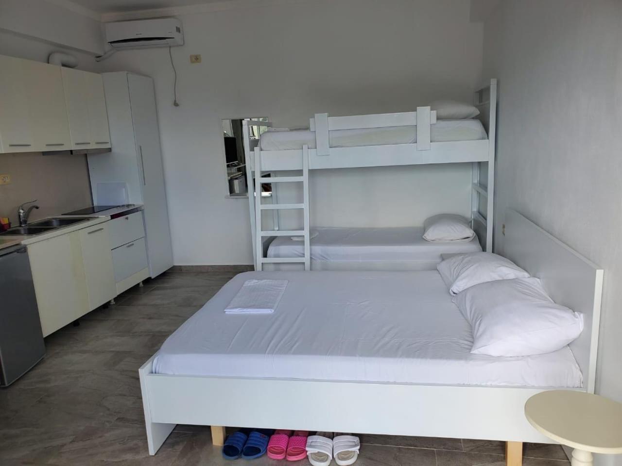 Luigi S Fairyview Apartment Саранда Екстер'єр фото