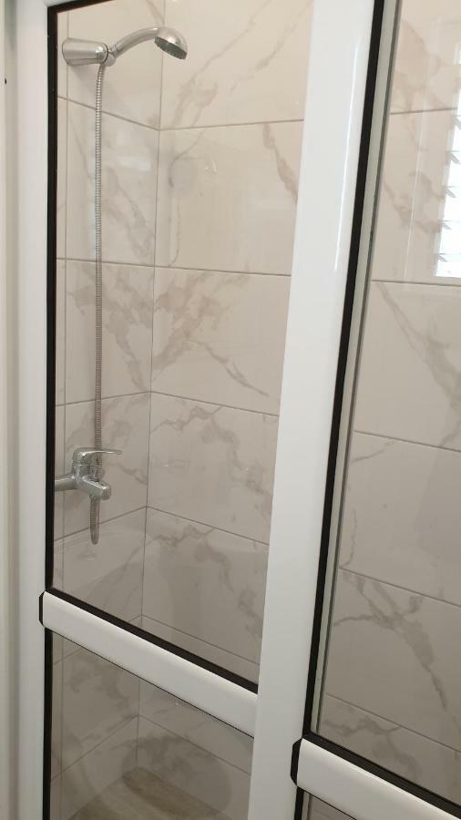 Luigi S Fairyview Apartment Саранда Екстер'єр фото