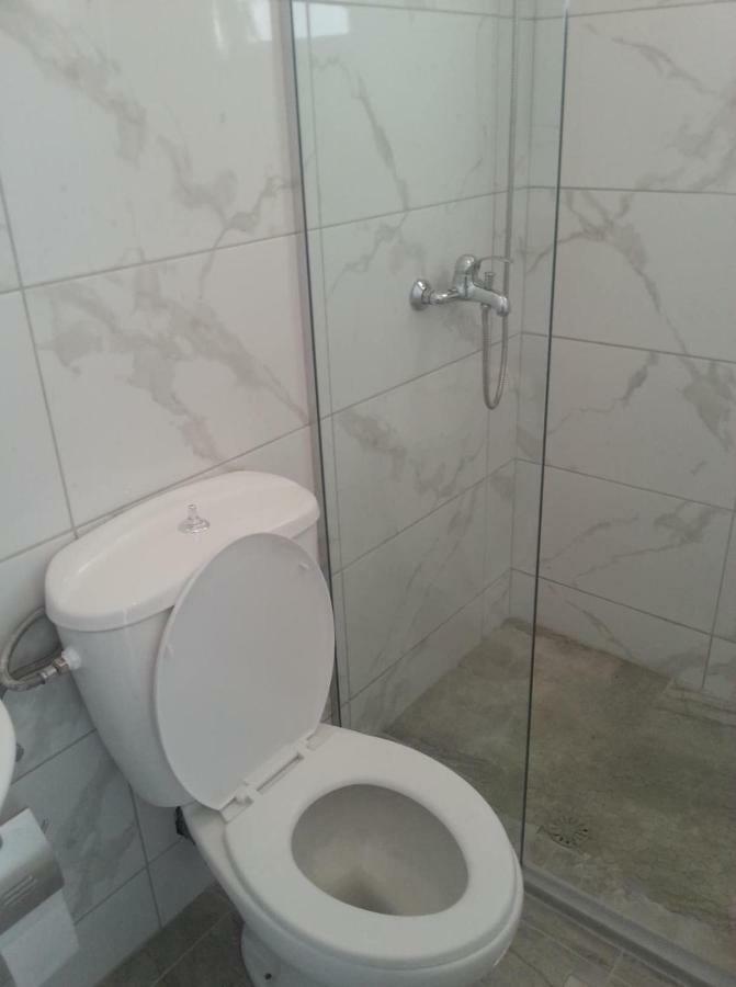 Luigi S Fairyview Apartment Саранда Екстер'єр фото